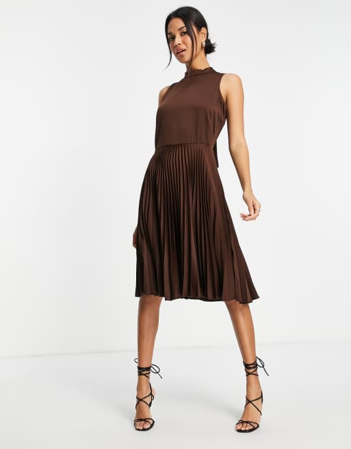 Asos design halter hotsell pleated waisted midi dress