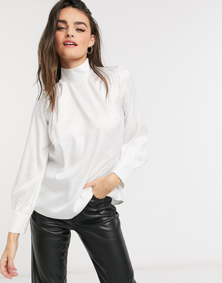 Closet London high neck blouse in ivory-White