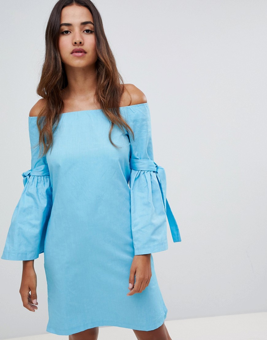 Closet London — kjole uden skuldre med bindedetalje-Blå