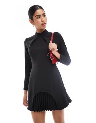 long sleeve pleated mini dress in black