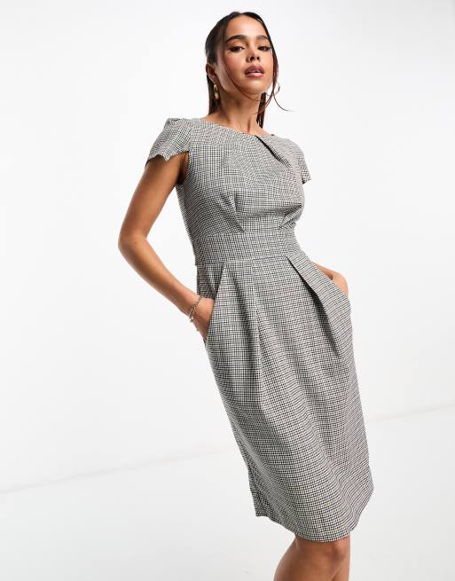 Pencil dress 2025 with pockets