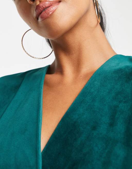 Closet London Petite kimono sleeve velvet midi dress with wrap tie in  emerald | ASOS
