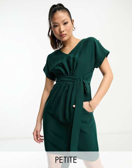 Closet London Petite – Mini-Tulpenkleid in Smaragdgrün mit Bindegürtel