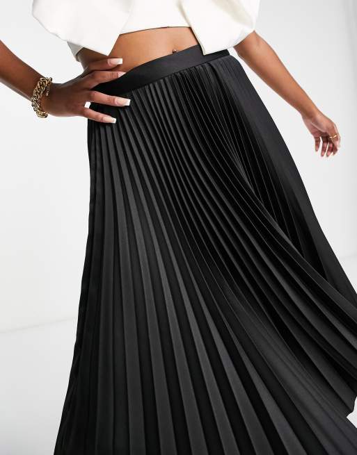 Closet London Petite pleated midi skirt in black