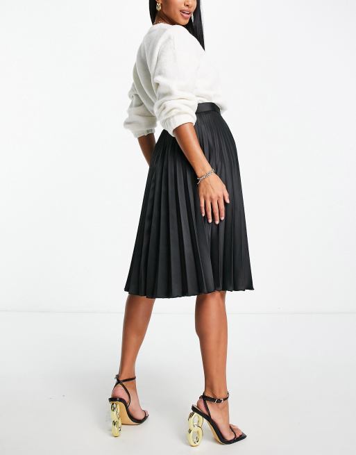 Black pleated shop skirt petite