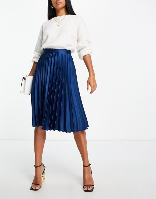 Closet London Petite pleated midi skirt in navy ASOS