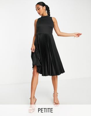 Closet London Petite - Plissiertes, hochgeschlossenes Midikleid in Schwarz