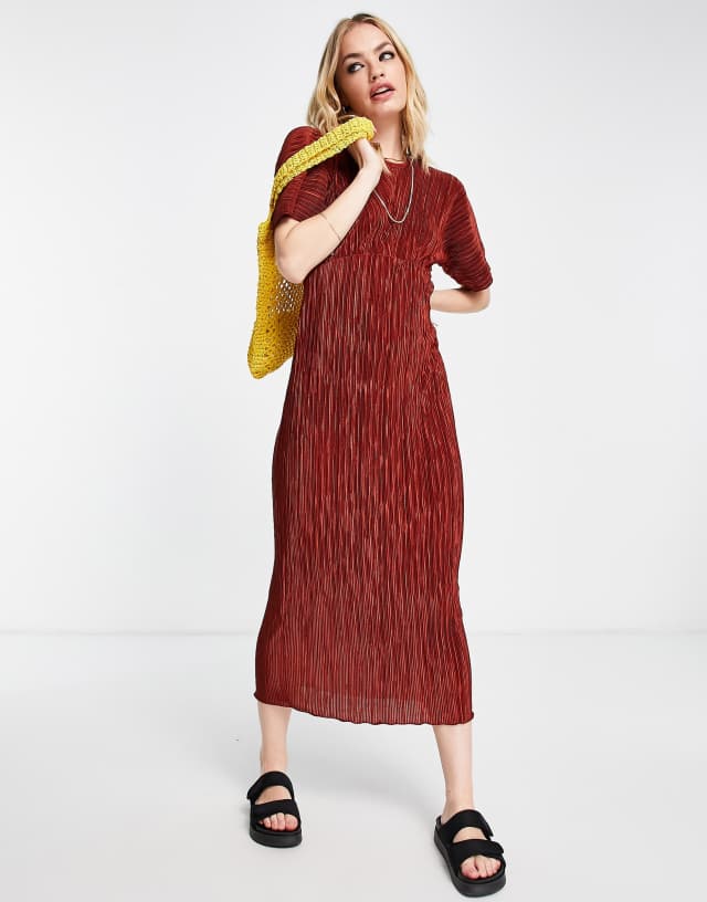 Closet London pleated kimono sleeve midi dress in maroon