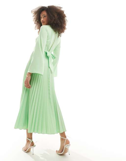 closet london pleated midi dress Closet London Petite high neck pleated midi dress in navy