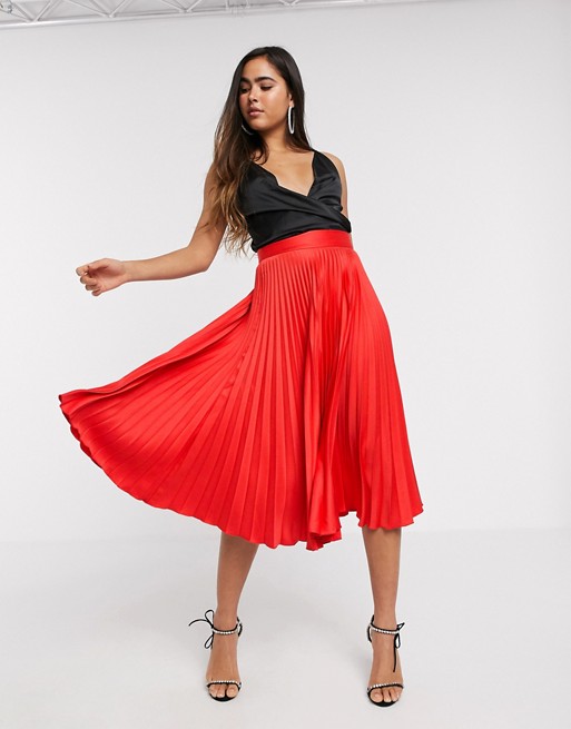 Closet London pleated skirt in red