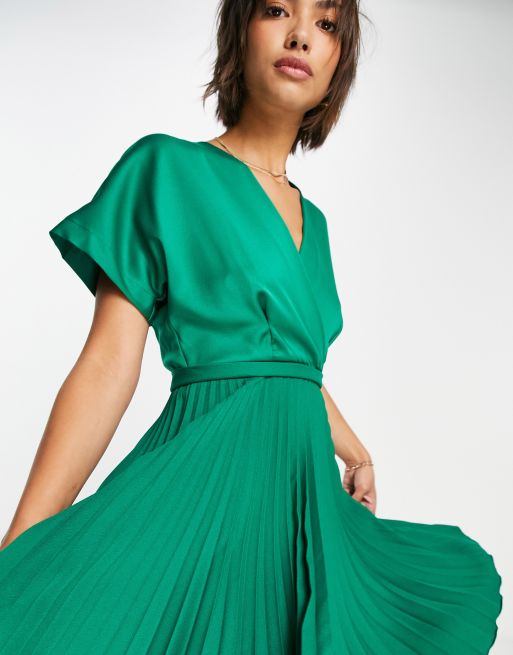 Closet London pleated wrap dress in emerald green | ASOS