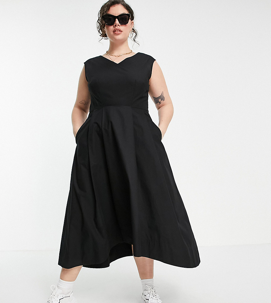 Closet London - Plus - Geplooide midi jurk met V-hals en ongelijke zoom in zwart