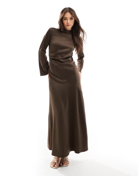 Closet London - Satijnen maxi jurk met lange mouwen en drapering in chocoladebruin - view 1