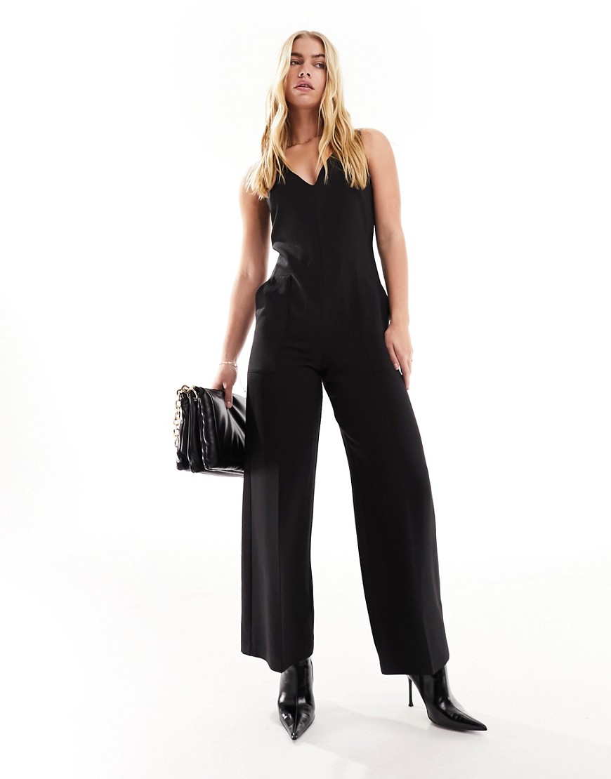 Closet London tailored pinafore jumpsuit with pockets in black