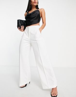 Closet London tailored pleated trouser in ivory-White