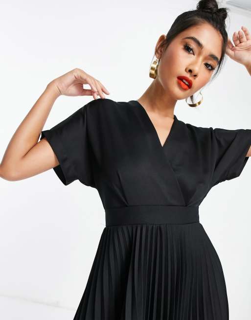 Black midi skater dress hotsell with sleeves