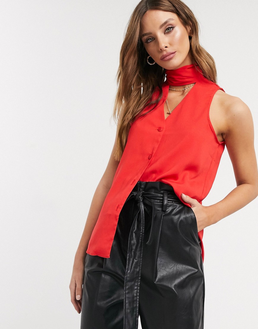 Closet sleeveless pussy bow blouse in red
