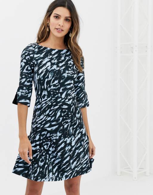 Closet - Vestito stampato con gonna a pieghe e aperture sulle maniche