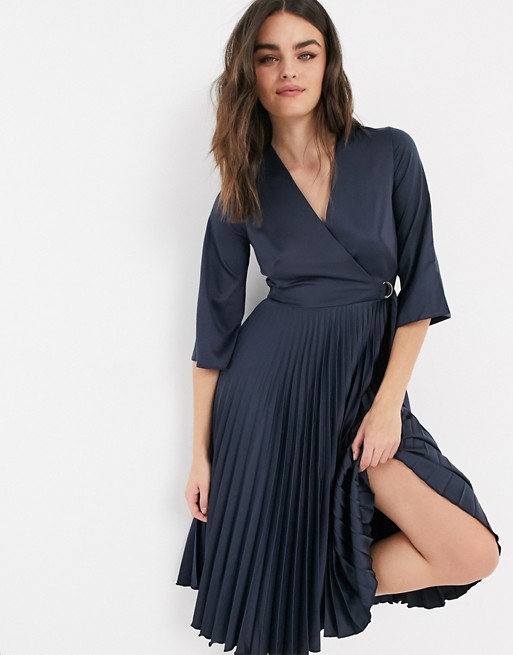 Closet wrap pleated dress in navy