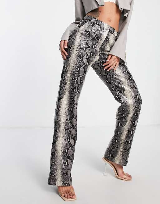 Club L London - Pantalon large en imitation cuir à imprimé serpent