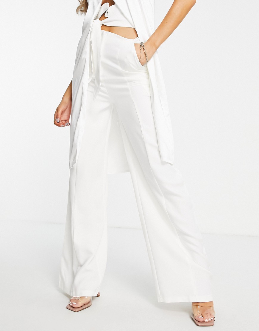 Club L London wide leg slouchy pant with belt in ecru - part of a set-White