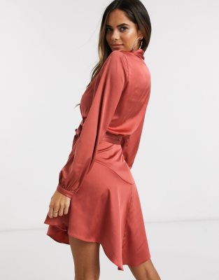 robe cache coeur satin