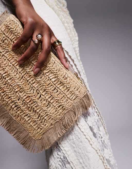 Clutch marrón de paja con detalle de flecos de True Decadence, 2 de 4