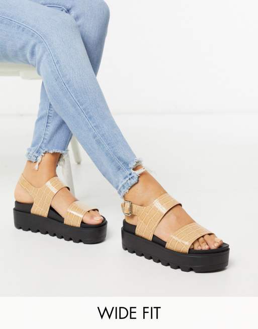 chunky sandals tan