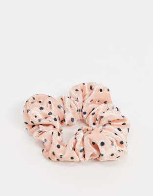 Coconut Lane Coconut Lane velvet scrunchie in polka print-Neutral