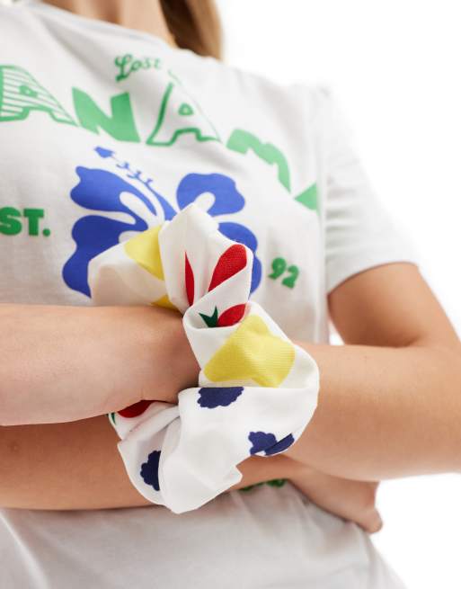 Coletero abullonado extragrande con estampado frutal de algodón de PIECES, 4 de 4