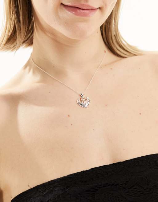 Collar con colgante de corazón de plata de ley Love de Seol + Gold, 3 de 4