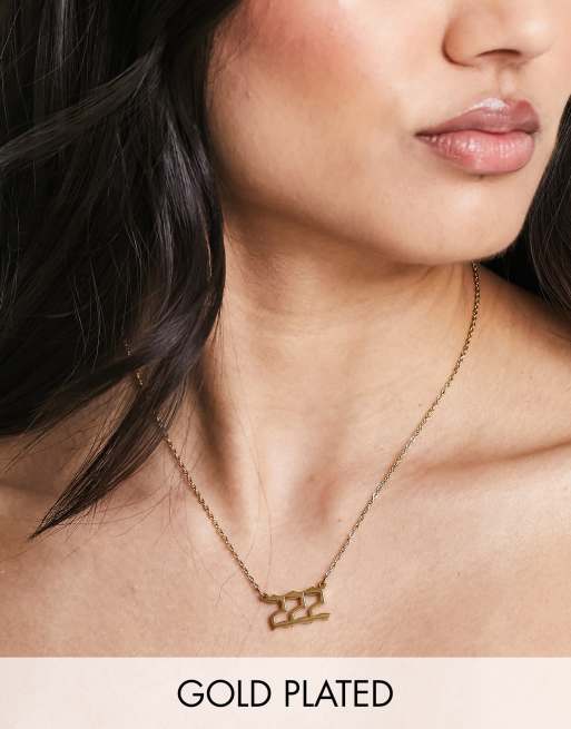 Collar con colgante de número 222 de acero inoxidable chapado en oro Manifest de Bohomoon