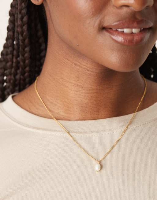 Collar con colgante de perla de acero inoxidable chapado en oro de 18 quilates de Lost Souls