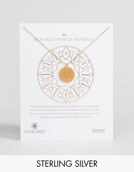 Collar con recordatorio y diseño de mandala de la felicidad chapado en oro New Beginnings de Dogeared