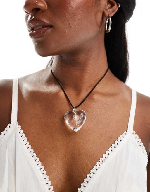 Collar de cordón con colgante de corazón transparente de ASOS DESIGN