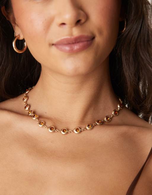 Collar dorado cepillado con piedras ámbar de imitación de ASOS DESIGN