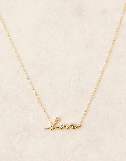 Collar dorado con colgante "Love" chapado en oro de 14 quilates de la colección Z de Accessorize, 2 de 3