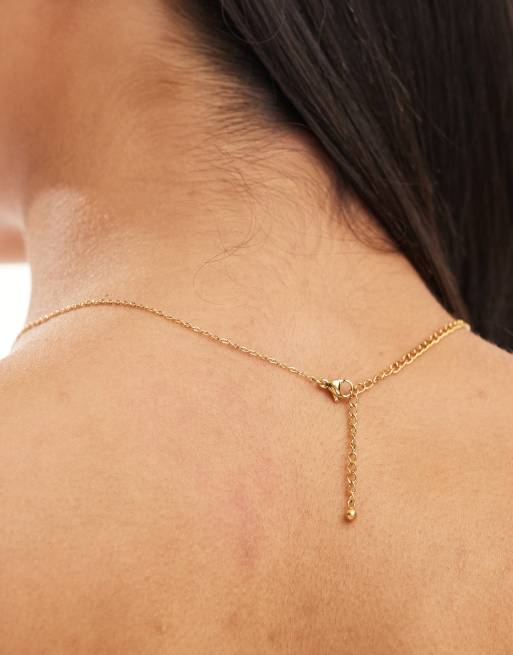 Collar dorado de acero inoxidable chapado en oro con colgante de perla de Accessorize, 4 de 4