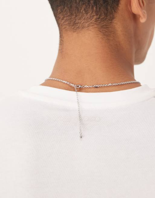Collar plateado con colgante de brújula efecto fundido de acero inoxidable resistente al agua de ASOS DESIGN  , 3 de 3