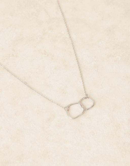 Collar plateado con colgante de dos eslabones entrelazados efecto fundido de DesignB London, 2 de 3