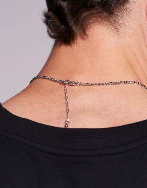 Collar plateado de cadena con colgante de brújula de acero inoxidable resistente al agua de ASOS DESIGN  , 3 de 3