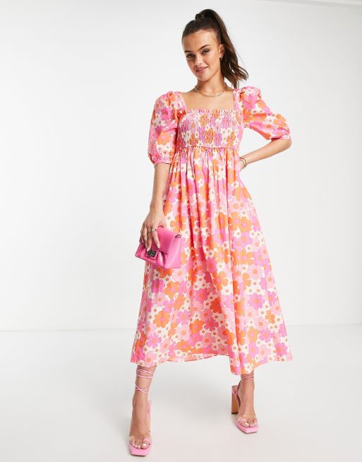 https://images.asos-media.com/products/collective-the-label-exclusive-smock-midi-dress-in-60s-floral/202542652-1-60sfloral?$n_640w$&wid=513&fit=constrain