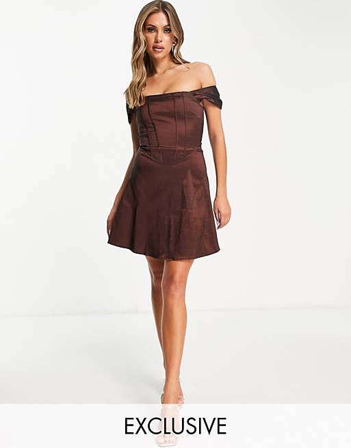 Collective The Label - Exclusives - Mini jurk van taffeta met korset in chocoladebruin