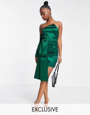 Collective The Label - Exklusives Minikleid in Smaragdgrün mit One-Shoulder-Träger und Schleife