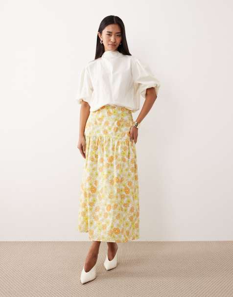 Collective The Label Gathered midi skirt in white retro floral - view 1