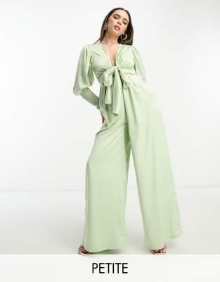 Collective The Label Petite - Exklusiv - Jumpsuit in Salbeigrün mit tiefem Ausschnitt und weitem Bein-Rosa