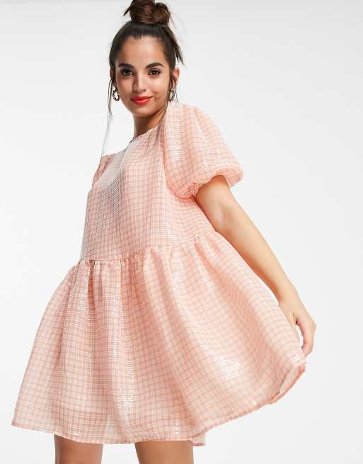 Collective the Label - Robe babydoll courte métallisée à carreaux et sequins, 4 de 4