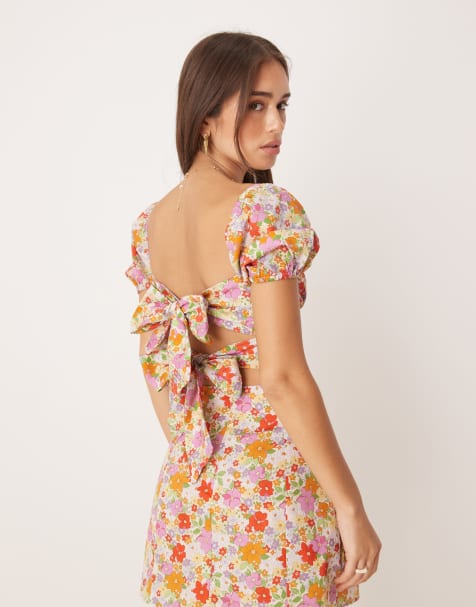 Collective The Label Tie back crop top with puff sleeves in kitsch retro floral - view 1