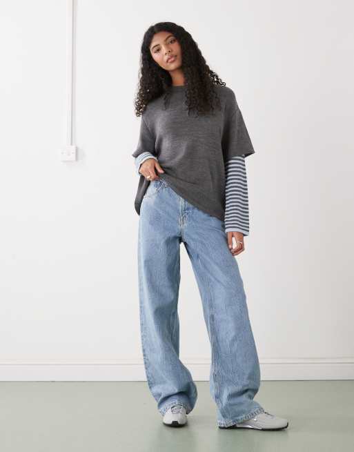 COLLUSION - 2- Maglione oversize 2 in 1 lavorato a maglia serafino grigio con maniche a righe, 3 di 4