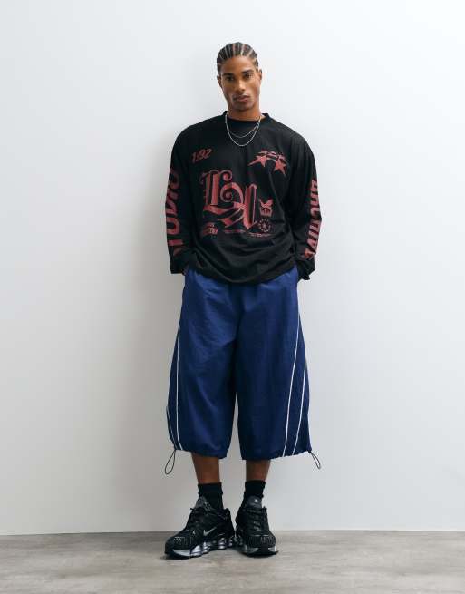 COLLUSION 3/4 length baggy short in navy, 2 of 5